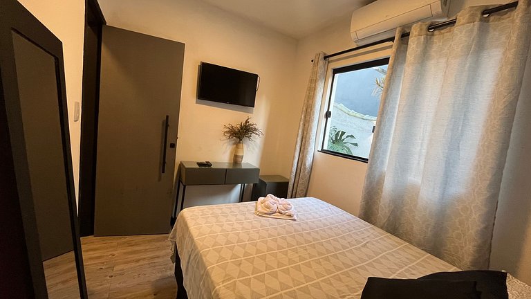 Casa c/ piscina 4 quartos, sendo 3 suítes