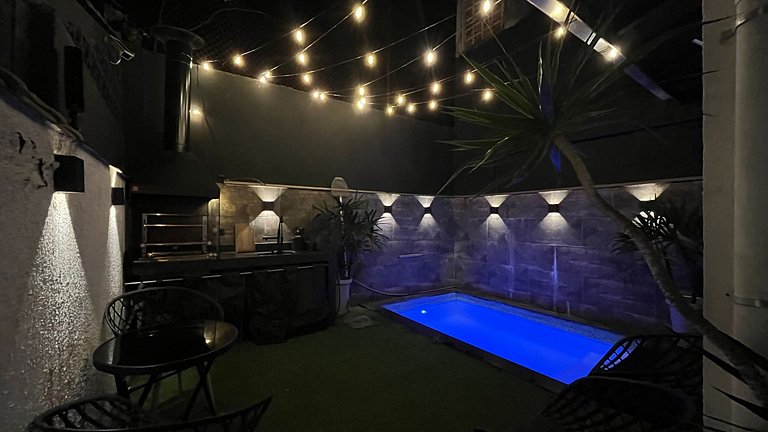 Casa c/ piscina 4 quartos, sendo 3 suítes
