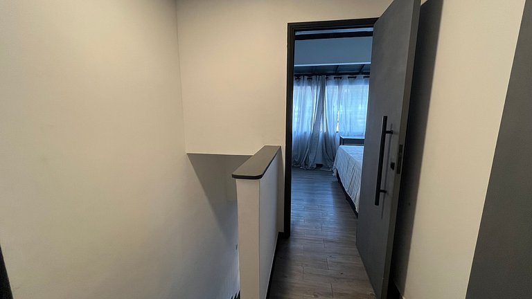 Casa c/ piscina 4 quartos, sendo 3 suítes