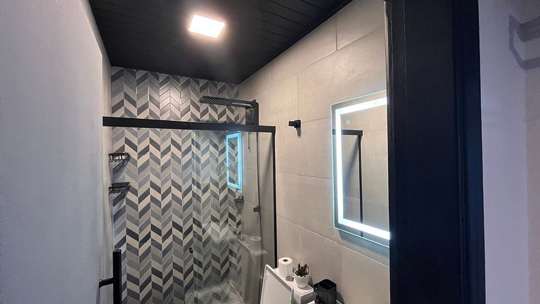 Casa c/ piscina 4 quartos, sendo 3 suítes