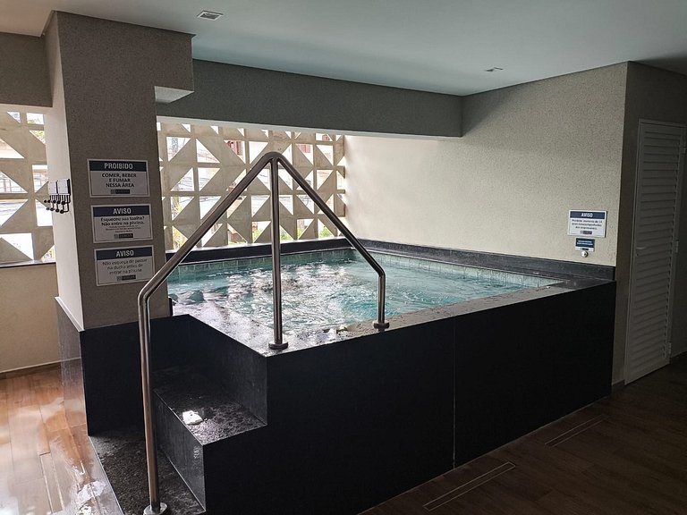 Alto Padrão Jacuzzi aquecida, piscina e 2 suítes