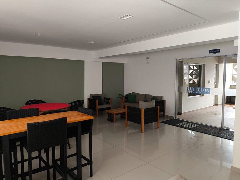 Alto Padrão Jacuzzi aquecida, piscina e 2 suítes