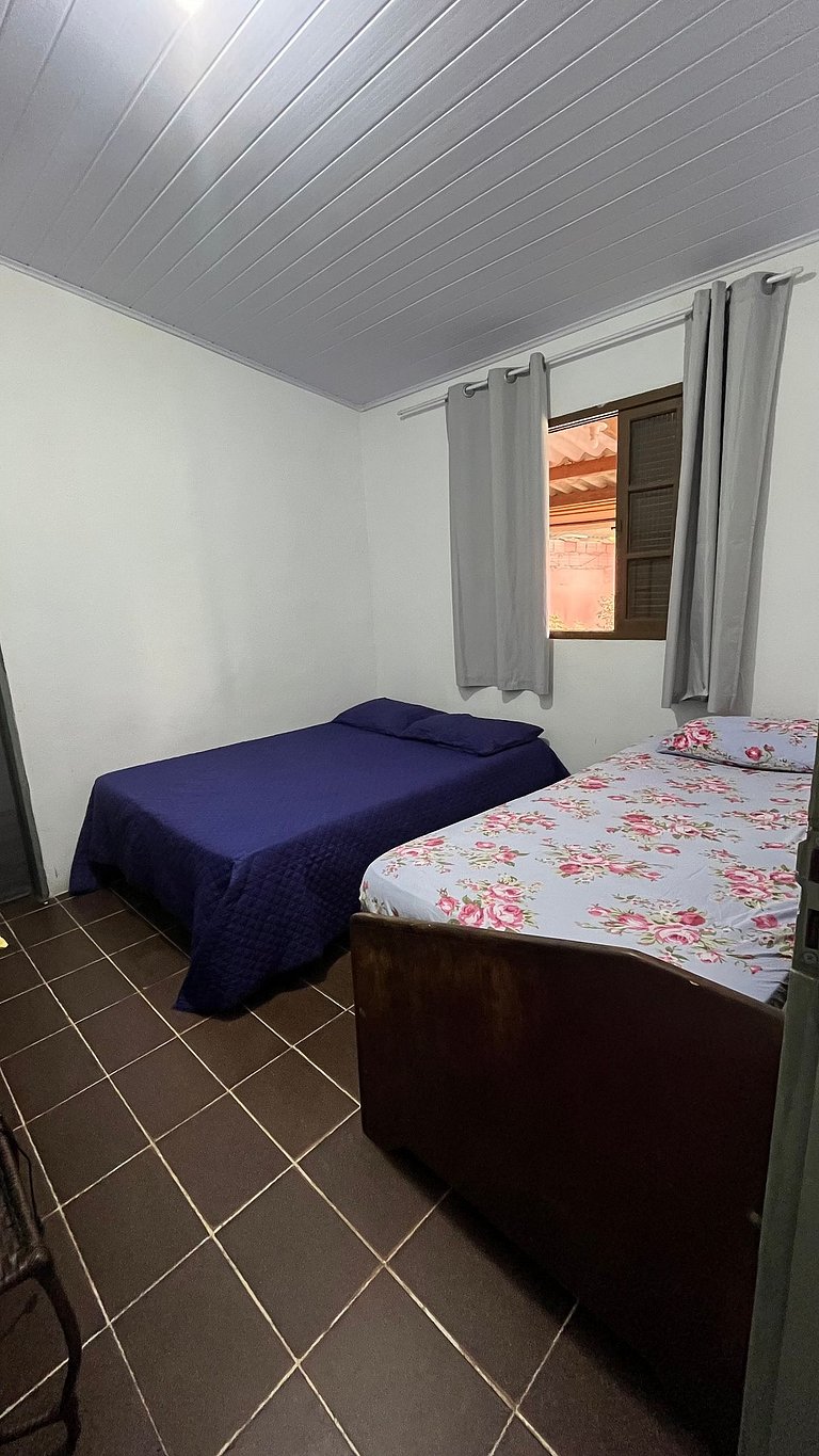 Casa pé na areia com 3 quartos, churrasqueira