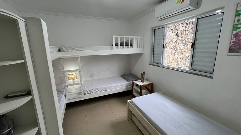 Casa 4 quarto c/ ar cond. 200 mt praia itagua