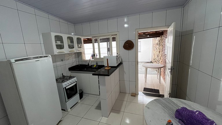 Casa 4 quarto c/ ar cond. 200 mt praia itagua